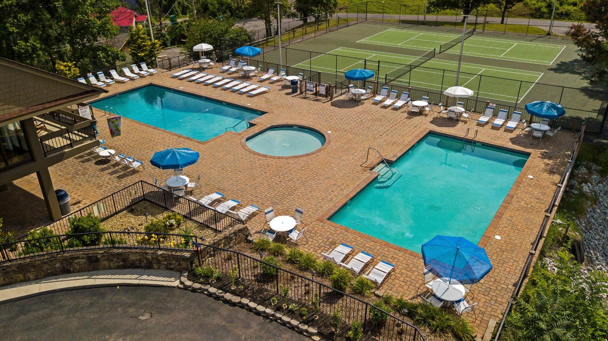 Daya, Hot Tub, Pool Table, 1089 Of Free Attraction Tickets For Each Paid Day, Dollywood And More! جاتلينبرج الغرفة الصورة