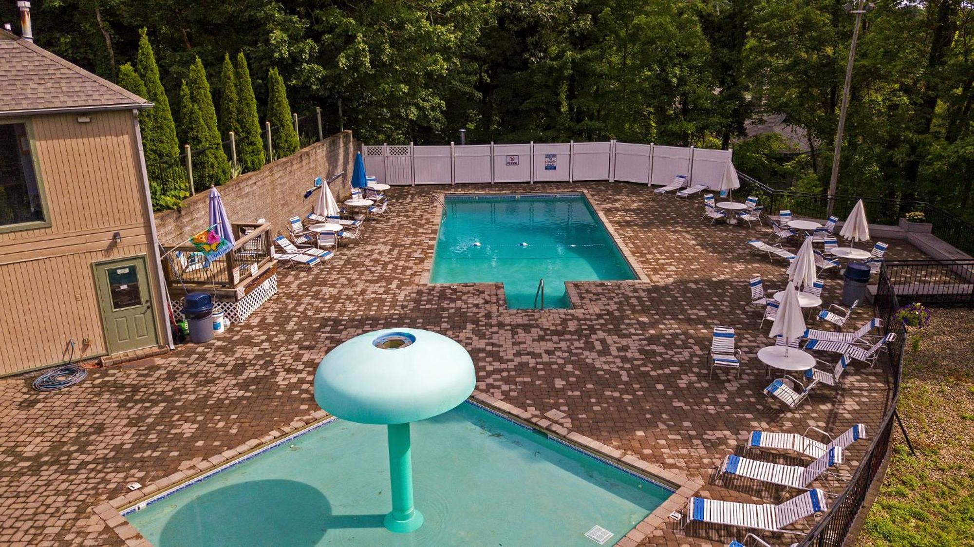 Daya, Hot Tub, Pool Table, 1089 Of Free Attraction Tickets For Each Paid Day, Dollywood And More! جاتلينبرج الغرفة الصورة
